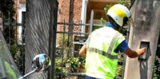 Recapito, un portalettere di Poste Italiane