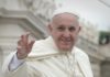 Poste italiane. Papa Francesco ai dipendenti: agli sportelli con un sorriso Papa Francesco parla di Poste Italiane