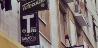 Pacchi e-commerce dai tabaccai Ritiro pacchi e-commerce dal tabaccaio