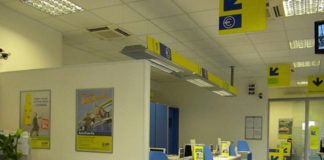 Carenza di personale senza fine, emergenza in molti uffici postali Un ufficio postale di Poste Italiane